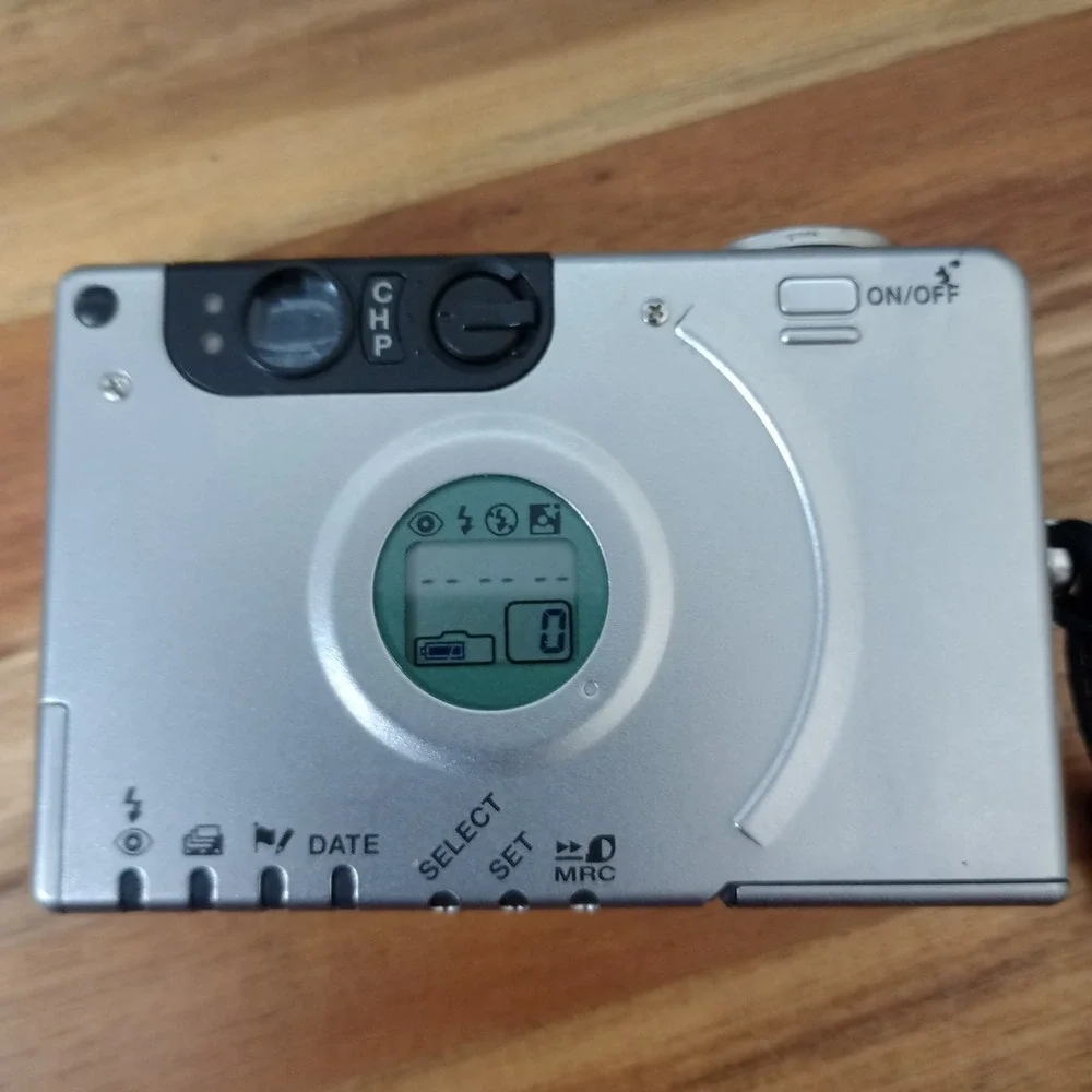 Canon Elph 2 Digital Camera Point‎ and Shoot Silver Japan 23-46mm Zoom Tested